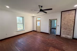 107 E Stone St, Collinsville, TX 76233 - Photo 19