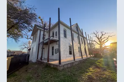 107 E Stone Street #B, Collinsville, TX 76233 - Photo 9