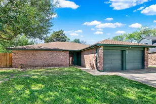 4106 Whitman Ln, Grand Prairie, TX 75052 - Photo 1