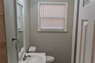 2413 Hillview Dr, Fort Worth, TX 76119 - Photo 15