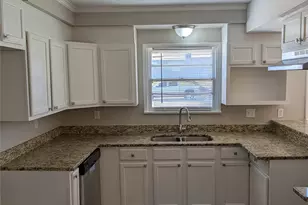 2413 Hillview Dr, Fort Worth, TX 76119 - Photo 7