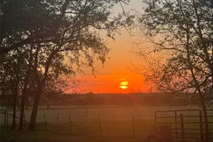 401 Edgewood Ln, Cleburne, TX 76031 - Photo 39