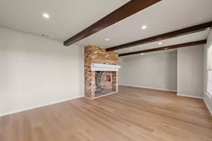 401 Edgewood Ln, Cleburne, TX 76031 - Photo 7