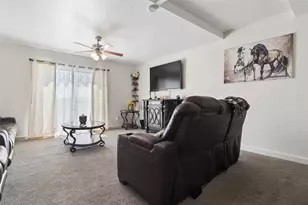 126 Alexander St, Hillsboro, TX 76645 - Photo 5