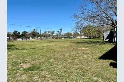 607 Baylor Street, Nocona, TX 76255 - Photo 5