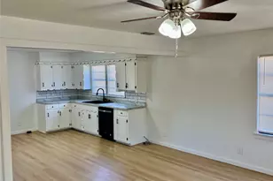 607 Baylor St, Nocona, TX 76255 - Photo 7