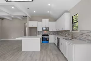 3025 Red Oak Dr, Granbury, TX 76048 - Photo 13