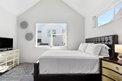 1228 Clifftop Lane, Dallas, TX 75208 - Photo 11