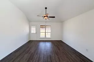 105 Kings Way Dr, Rhome, TX 76078 - Photo 3