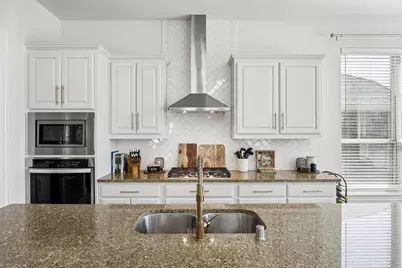 604 Shoreline Ridge Drive, Little Elm, TX 75068 - Photo 7