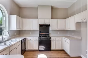 7317 Royal Oak Dr, Benbrook, TX 76126 - Photo 9