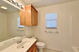 938 Austin Ct, Weatherford, TX 76086 - Photo 9