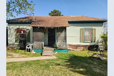 408 E Main Street, Wolfe City, TX 75496 - Photo 1