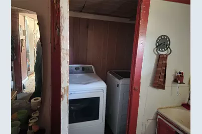 408 E Main Street, Wolfe City, TX 75496 - Photo 7