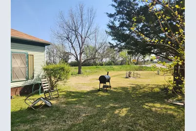 408 E Main Street, Wolfe City, TX 75496 - Photo 11