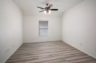 2417 Eisenhower Dr, McKinney, TX 75071 - Photo 11