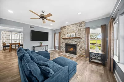 407 Locust Drive, Oak Leaf, TX 75154 - Photo 5