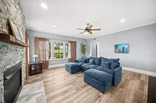 407 Locust Dr, Oak Leaf, TX 75154 - Photo 9