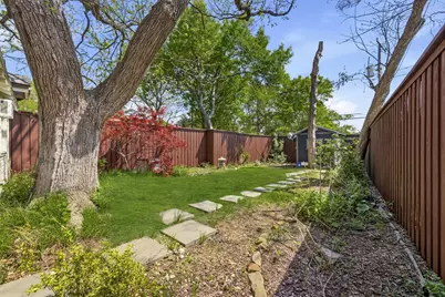 1930 Mayflower Drive, Dallas, TX 75208 - Photo 25