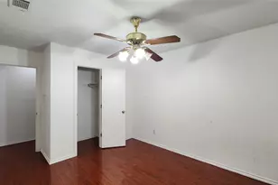 1526 Silverleaf Dr, Carrollton, TX 75007 - Photo 11