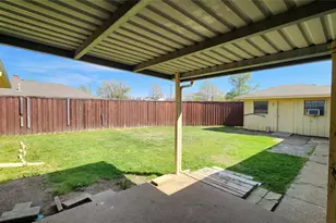 1526 Silverleaf Dr, Carrollton, TX 75007 - Photo 25