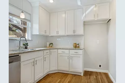 10904 Wyatt Street, Dallas, TX 75218 - Photo 13