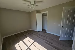 605 White St, Whitesboro, TX 76273 - Photo 11