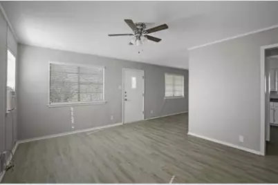 208 D Street, Whitesboro, TX 76273 - Photo 5