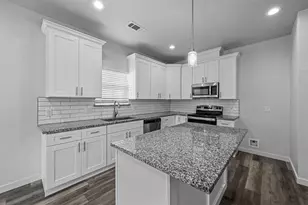 208 D St, Whitesboro, TX 76273 - Photo 7