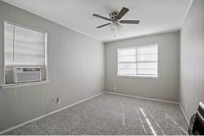 208 D Street, Whitesboro, TX 76273 - Photo 7