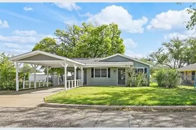 208 D Street, Whitesboro, TX 76273 - Photo 1