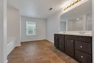 9225 Benevolent Ct, Providence Village, TX 76227 - Photo 19