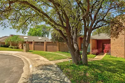 9419 Viewside Drive, Dallas, TX 75231 - Photo 3