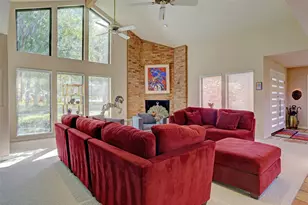 9419 Viewside Dr, Dallas, TX 75231 - Photo 5