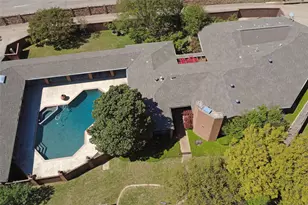 9419 Viewside Dr, Dallas, TX 75231 - Photo 37