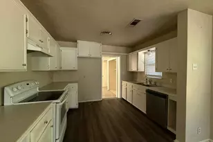 1404 E Tennie St, Gainesville, TX 76240 - Photo 5