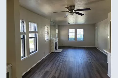 1404 E Tennie Street, Gainesville, TX 76240 - Photo 3