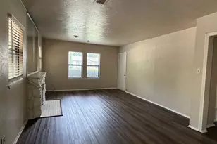 1404 E Tennie St, Gainesville, TX 76240 - Photo 9