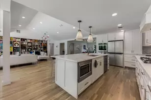 7049 Gateridge Dr, Dallas, TX 75254 - Photo 9