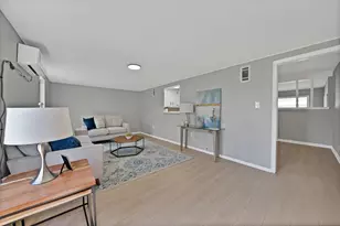 1617 Grantland Cir, Fort Worth, TX 76112 - Photo 23