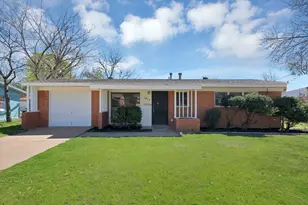 1617 Grantland Cir, Fort Worth, TX 76112 - Photo 3