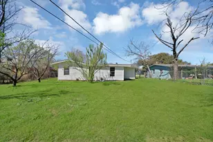 1617 Grantland Cir, Fort Worth, TX 76112 - Photo 27