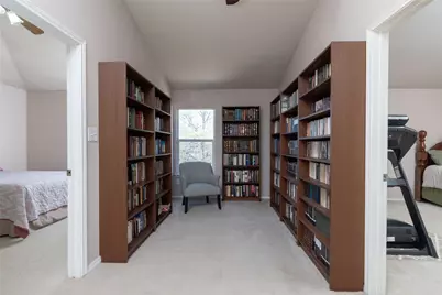 7515 Cresswell Drive, Arlington, TX 76001 - Photo 17