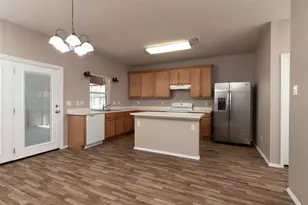 7515 Cresswell Dr, Arlington, TX 76001 - Photo 11