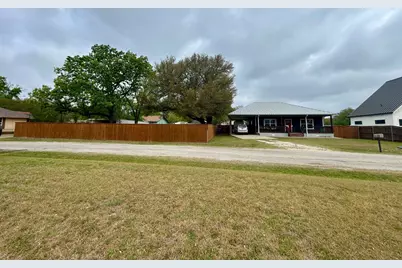 727 E Liberty, Mexia, TX 76667 - Photo 3