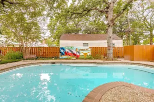 1505 N Riverside Dr, Fort Worth, TX 76111 - Photo 33