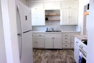 1902 W Dry St, San Saba, TX 76877 - Photo 11