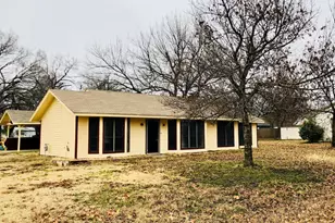 210 W Houston St, Leonard, TX 75452 - Photo 1