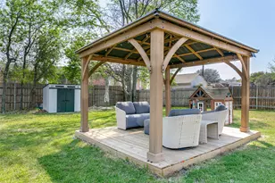 1409 Briarcrest Dr, Grapevine, TX 76051 - Photo 13