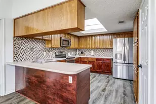 1409 Briarcrest Dr, Grapevine, TX 76051 - Photo 5